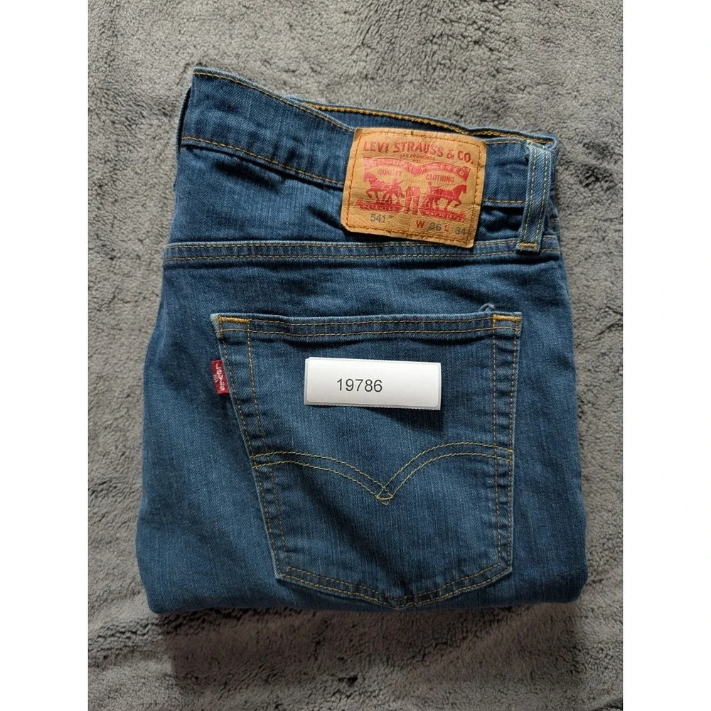 Levi's 541 Athletic Tapered Leg Jeans Men's Size 36x34 Medium Wash